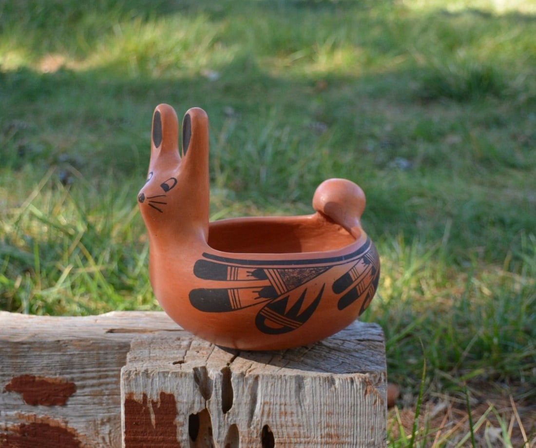 EVELYN POOLHECO 1916-1989 -RARE HOPI RABBIT POT W HOPI SYMBOLS - 7.5" TALL (1 of 2)