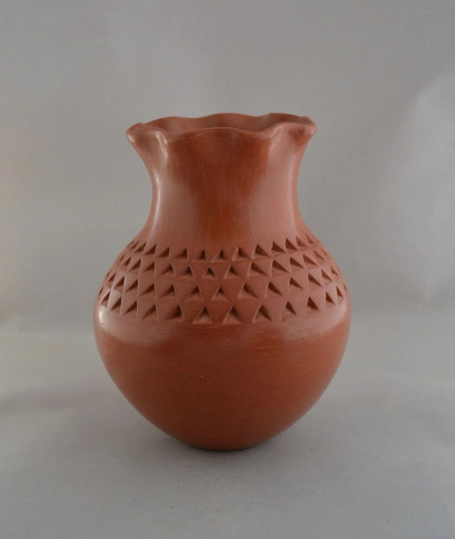 VINTAGE HOPI OLLA POT - CORRUGATED W. LOVELY FLARED RIM - VERNA NAHEE 1902-1981 (1 of 1)