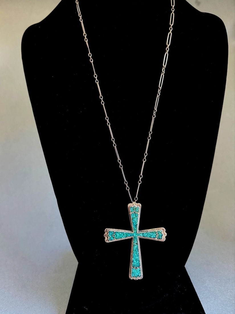 OLD PAWN NAVAJO STERLING SILVER AND TURQUOISE CROSS W/ HANDMADE CHAIN. 2 5/8: OLD PAWN NAVAJO STERLING SILVER AND TURQUOISE CROSS W/ HANDMADE CHAIN. 2 5/8” Old Pawn Navajo Sterling Silver and Turquoise Cross with Handmade Sterling Silver Chain. Cross is 2 5/8” tall 