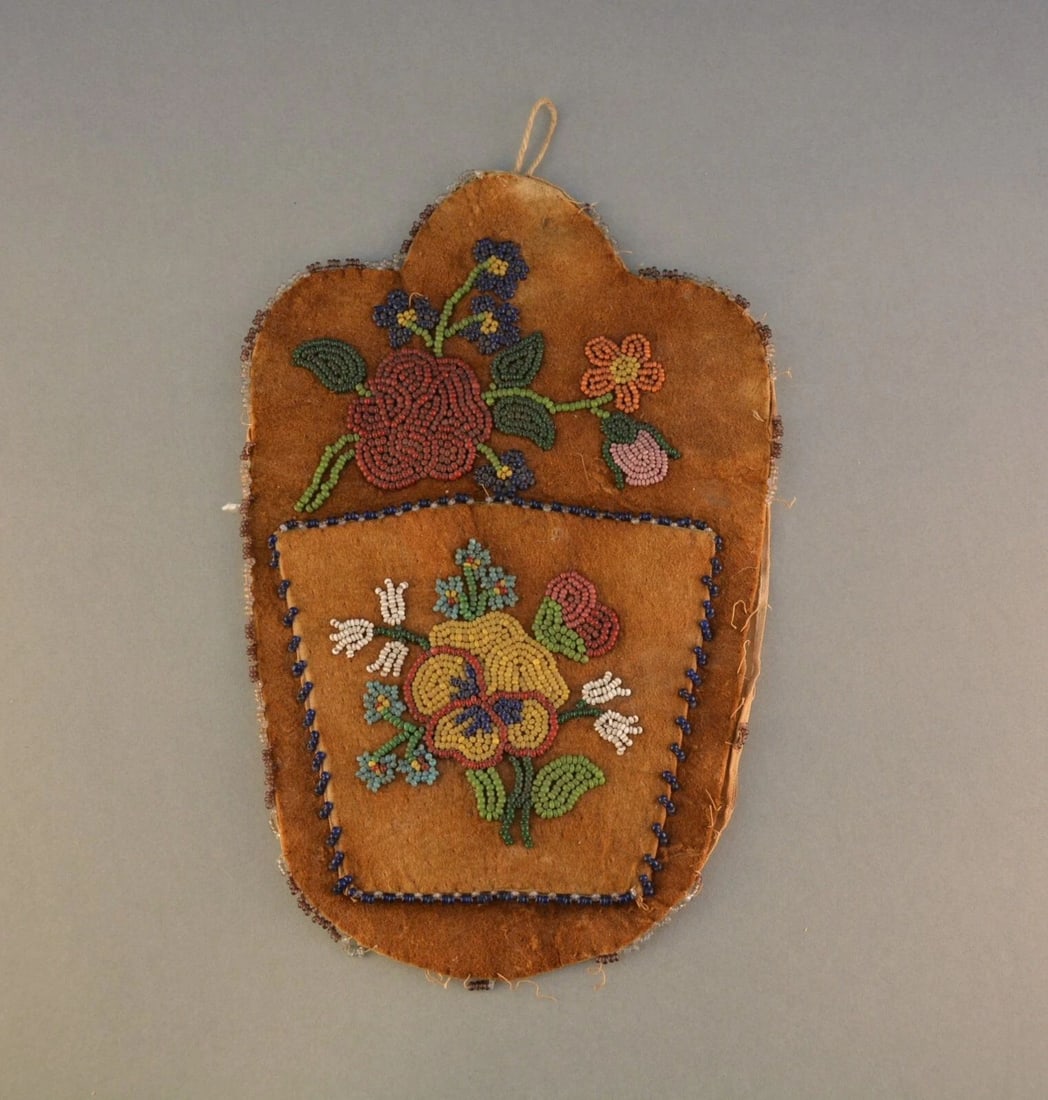 EARLY PLAINS INDIAN BEADED BEADWORK WALL POCKET ON LEATHER - FLORAL DESIGN (1 of 2)