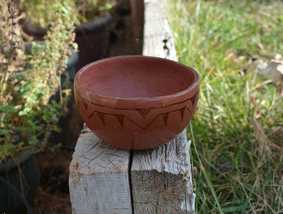 VESTA BREAD (1912-1976) - MARICOPA INDIAN POTTERY BOWL - 6" (1 of 1)