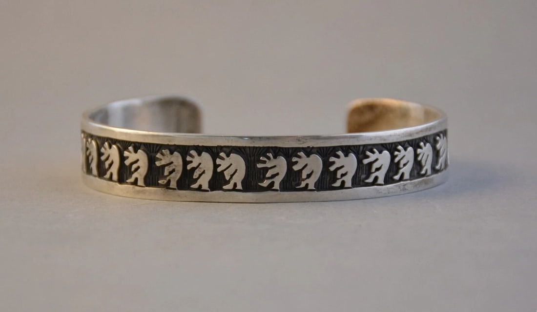 VINTAGE HOPI STERLING SILVER OVERLAY BRACELET - FLUTE PLAYER - 7 3/8" (1 of 1)