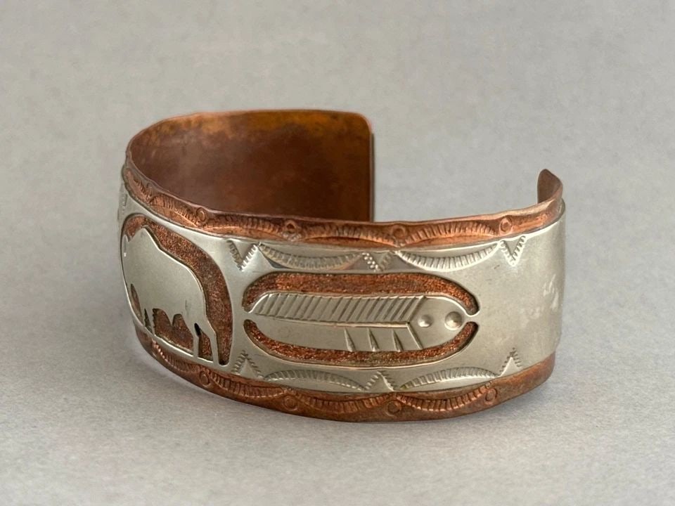 VINTAGE UNUSED NAVAJO COPPER AND NICKEL ..BUFFALO ..FEATHER BRACELET SIGNED FK (1 of 1)