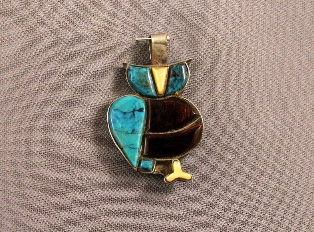 OLD PAWN ZUNI OWL INLAYED PENDANT AND MATCHING RING SIZE 7 1/4 (1 of 1)