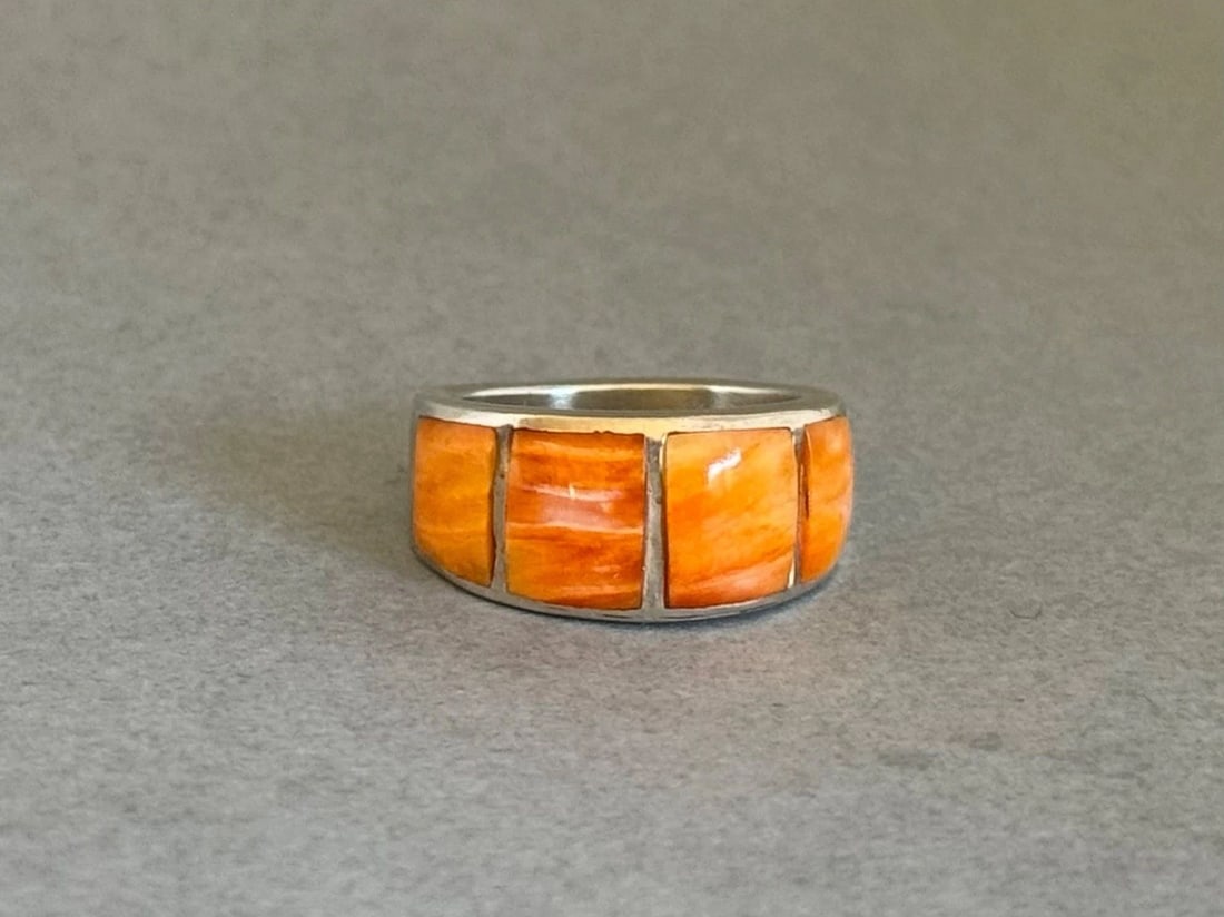 UNUSED NAVAJO STERLING SILVER AND SPINY OYSTER RING SIZE 6 (1 of 1)