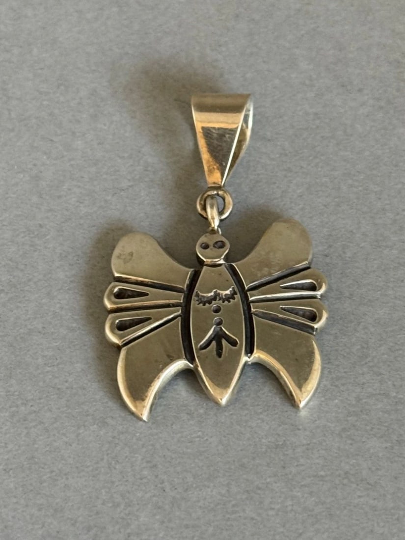 UNUSED NAVAJO STERLING SILVER BUTTERFLY PENDANT SIGNED NORMAN WOODY (1 of 1)