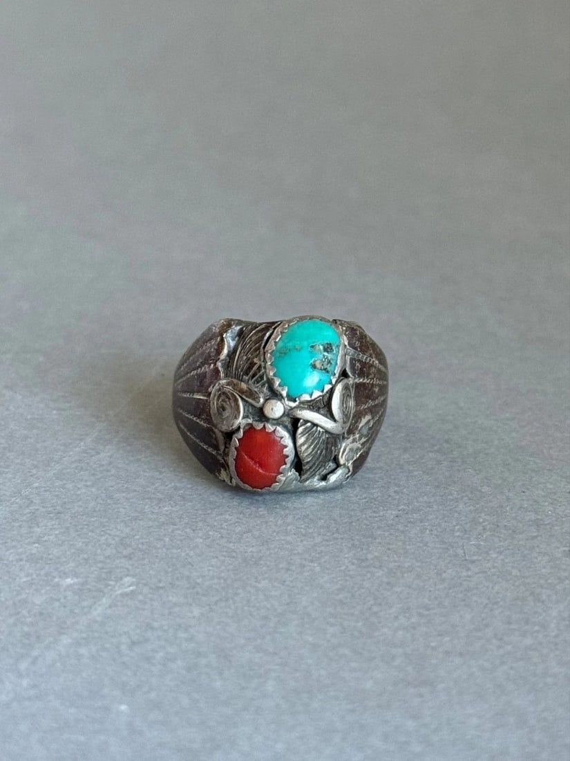 OLD PAWN NAVAJO STERLING SILVER WITH TURQUOISE AND CORAL RING. SIZE 11: OLD PAWN NAVAJO STERLING SILVER WITH TURQUOISE AND CORAL RING. SIZE 11 Old Pawn Navajo Sterling Silver with Turquoise and Coral Ring. Size 11 ..3/4 " Tall