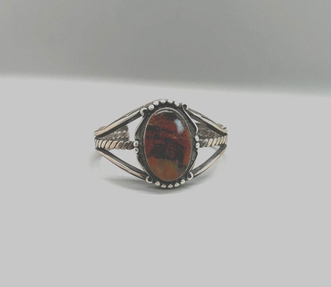 OLD PAWN NAVAJO AGATE OR PETRIFIED WOOD BRACELET (1 of 1)