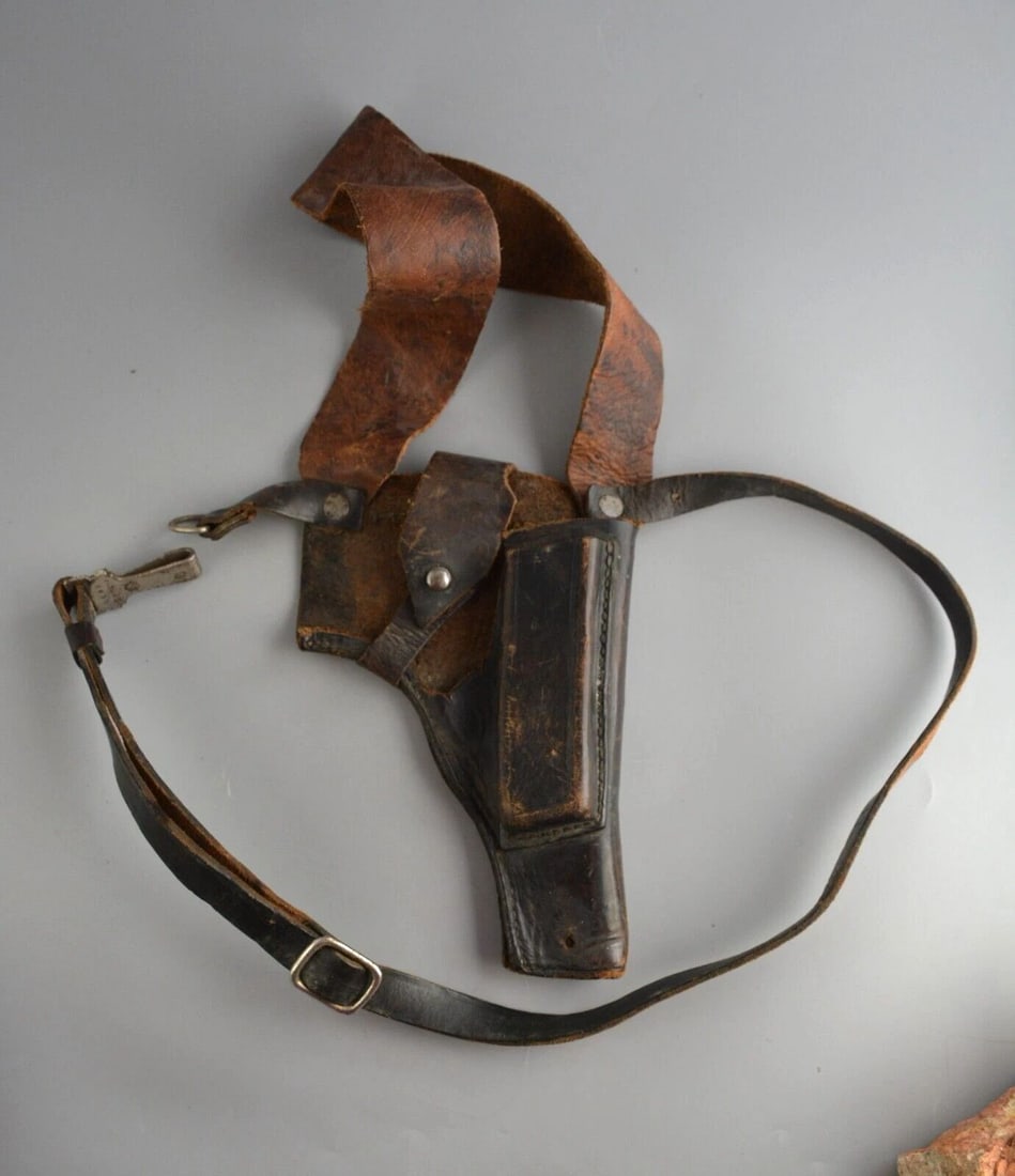U.S. WWII - SHOULDER HOLSTER RIG - 2 STRAPS - BROWN LEATHER (1 of 2)