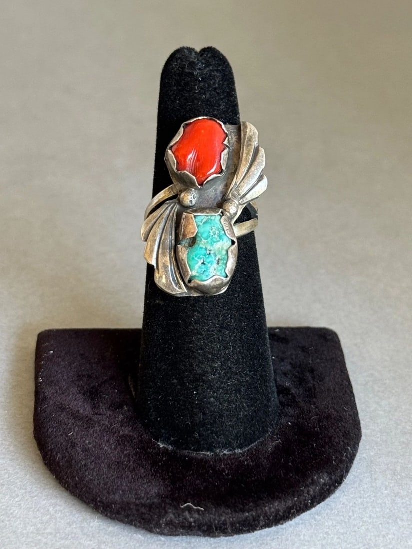 OLD PAWN NAVAJO STERLING SILVER WITH TURQUOISE AND CORAL RING SIZE 6: OLD PAWN NAVAJO STERLING SILVER WITH TURQUOISE AND CORAL RING SIZE 6 Old Pawn Navajo Sterling Silver with Turquoise and Coral Ring Size 6 ..1 1/8" Tall