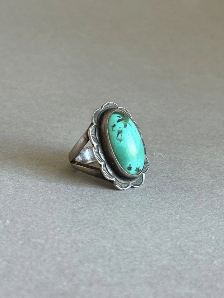 OLD PAWN NAVAJO STERLING SILVER AND TURQUOISE RING. SIZE 5 3/4: OLD PAWN NAVAJO STERLING SILVER AND TURQUOISE RING. SIZE 5 3/4 Old Pawn Navajo Sterling Silver and Turquoise Ring. Size 5 3/4 ..1" Tall