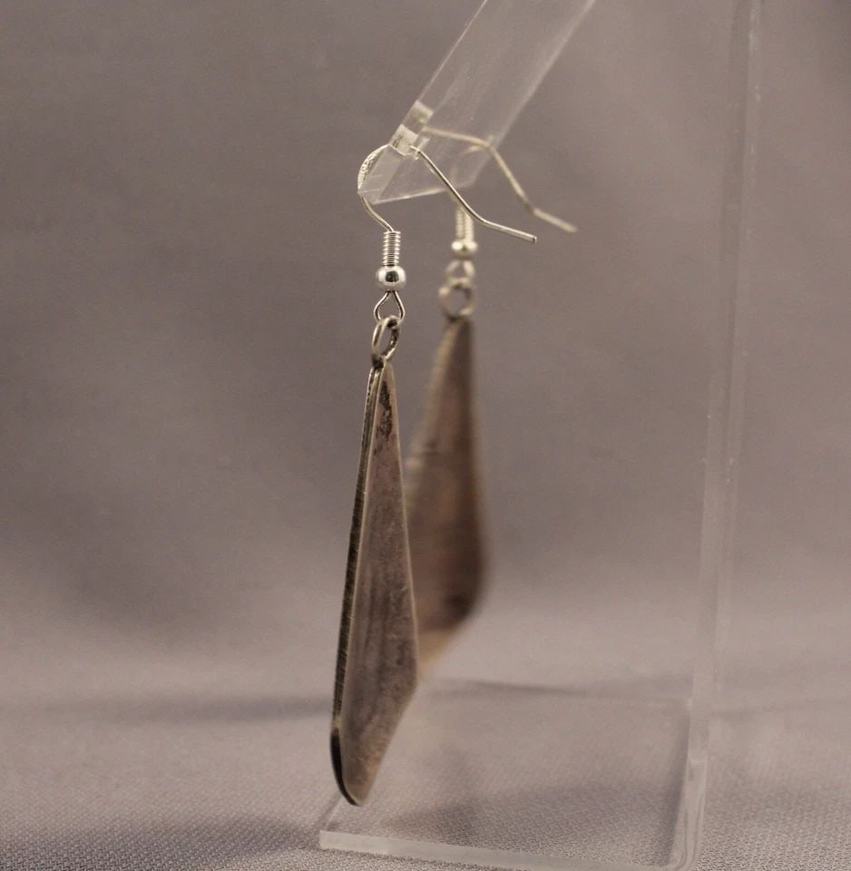 OLD PAWN NAVAJO SILVER EARRINGS INLAID: OLD PAWN NAVAJO SILVER EARRINGS INLAID Item Description: 2 5/8” length from Top of Wire to bottom