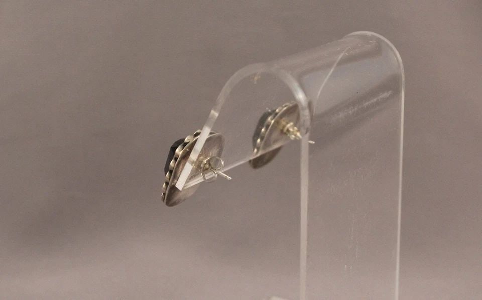 VINTAGE SILVER EARRINGS WITH FACETED ONYX: VINTAGE SILVER EARRINGS WITH FACETED ONYX Item Description: 7/8” Tall 3/4” wide