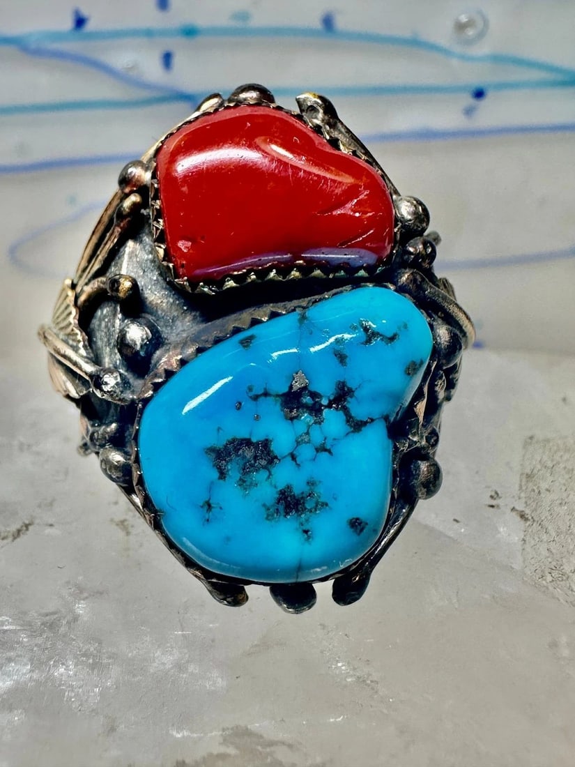 NAVAJO RING SIZE 10.75 CORAL TURQUOISE STERLING SILVER WOMEN MEN: NAVAJO RING SIZE 10.75 CORAL TURQUOISE STERLING SILVER WOMEN MEN Navajo ring size 10.75 Coral Turquoise sterling silver women men *******Unknown goldish metal tone on the leaves and some of the vine l