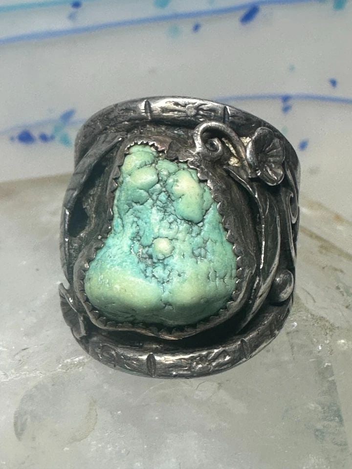 NAVAJO RING TURQUOISE CIGAR BAND FLOWERS LEAVES SIZE 9.25 STERLING SILVER WOMEN: NAVAJO RING TURQUOISE CIGAR BAND FLOWERS LEAVES SIZE 9.25 STERLING SILVER WOMEN Navajo ring turquoise cigar band flowers leaves size 9.25 sterling silver women men Size 9.25 Weight 16.4g Width 1"