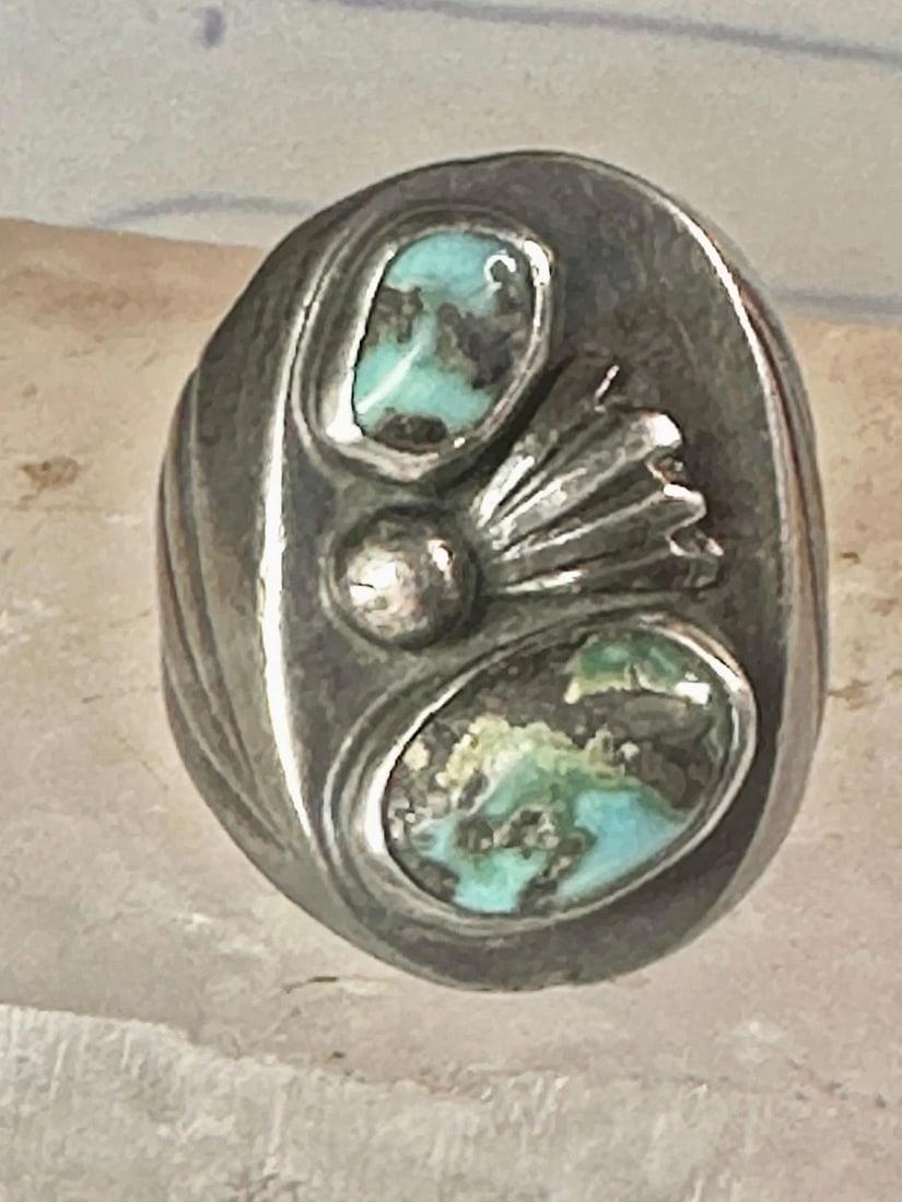 NAVAJO RING TURQUOISE SIZE 9.50 BAND STERLING SILVER WOMEN MEN: NAVAJO RING TURQUOISE SIZE 9.50 BAND STERLING SILVER WOMEN MEN Navajo ring turquoise size 9.50 band sterling silver women men Size 9.50 Between a size 9.5 and a size 9.75 Weight 13.5g Length 1" Width 