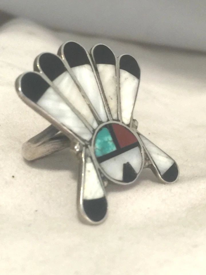 VINTAGE STERLING SILVER SOUTHWEST TRIBAL CHIEF SUN RING SIZE 5.25 TURQUOISE ONYX: VINTAGE STERLING SILVER SOUTHWEST TRIBAL CHIEF SUN RING SIZE 5.25 TURQUOISE ONYX Vintage Sterling Silver Southwest Tribal Chief Sun Ring Onyx Turquoise Coral Mother of Pearl Size 5.25 Weight 5.8g Leng
