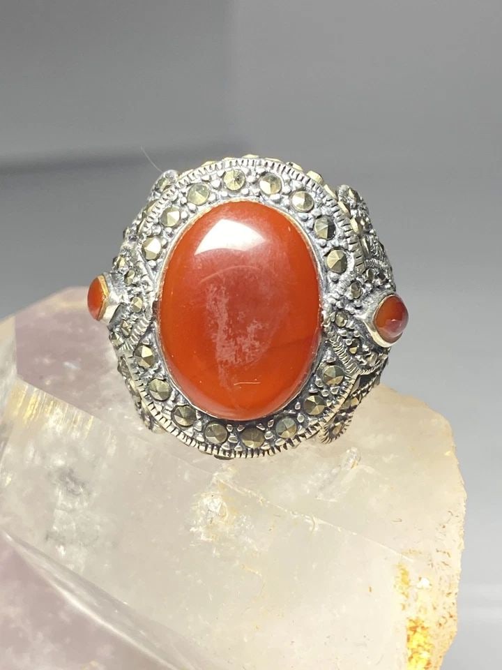 RED STONE RING SIZE 8.25 ART DECO MARCASITES COCKTAIL STERLING SILVER (1 of 2)