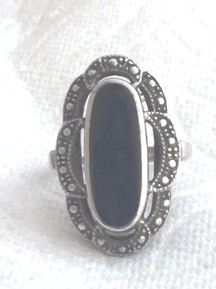 VINTAGE STERLING SILVER ONYX MARCASITE ART DECO RING SIZE 7.75 7.8G (1 of 2)
