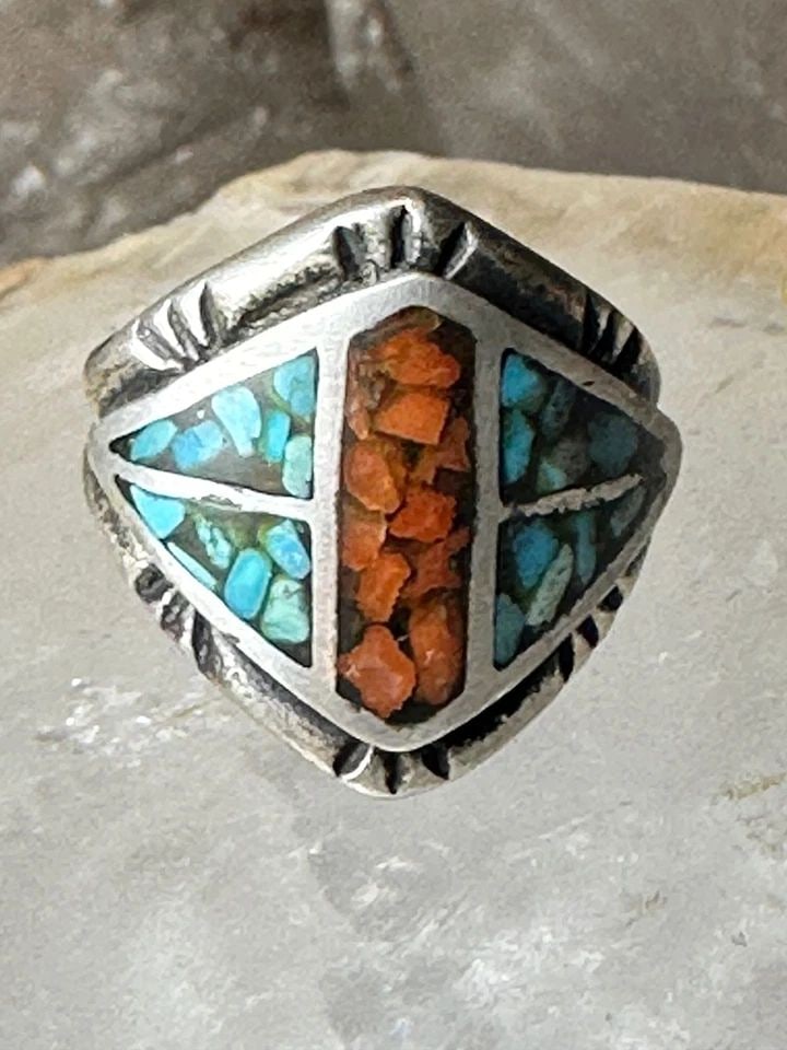 CIGAR BAND RING SIZE 4 PINKY TURQUOISE CORAL CHIPS SOUTHWESTERN STERLING SILVER (1 of 2)