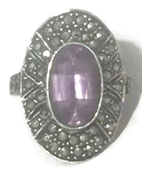 VINTAGE AMETHYST MARCASITE STERLING SILVER LONG RING SIZE 6.75 6.7G WOMEN GIRL: VINTAGE AMETHYST MARCASITE STERLING SILVER LONG RING SIZE 6.75 6.7G WOMEN GIRL Vintage Long Marcasite & Amethyst Ring w Art Deco Style Size 6.75 Weight 6.7g Length 1" Width 5/