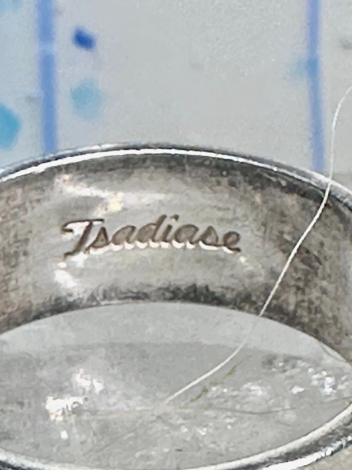 TURQUOISE RING SOUTHWEST MOP BAND SIZE 8.50 STERLING SILVER WOMEN: TURQUOISE RING SOUTHWEST MOP BAND SIZE 8.50 STERLING SILVER WOMEN Turquoise ring southwest MOP band size 8.50 sterling silver women Signed Tsadiase Size 8.50 Between a size 8.50 and a size 8.75 Weight