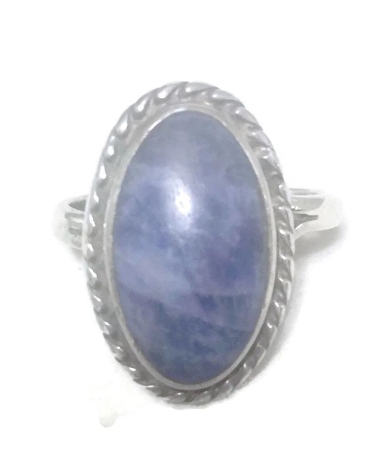 BLUE SOUTHWEST STERLING SILVER WOMEN BOHO PINKY RING SIZE 5.75 GIRL: BLUE SOUTHWEST STERLING SILVER WOMEN BOHO PINKY RING SIZE 5.75 GIRL Vintage Blue southwestern Sterling Silver Ring Size 5.75 Between a Size 5.75 & Size 6 Weight 4.7g Widest Part of Band 13/16" Thinnes