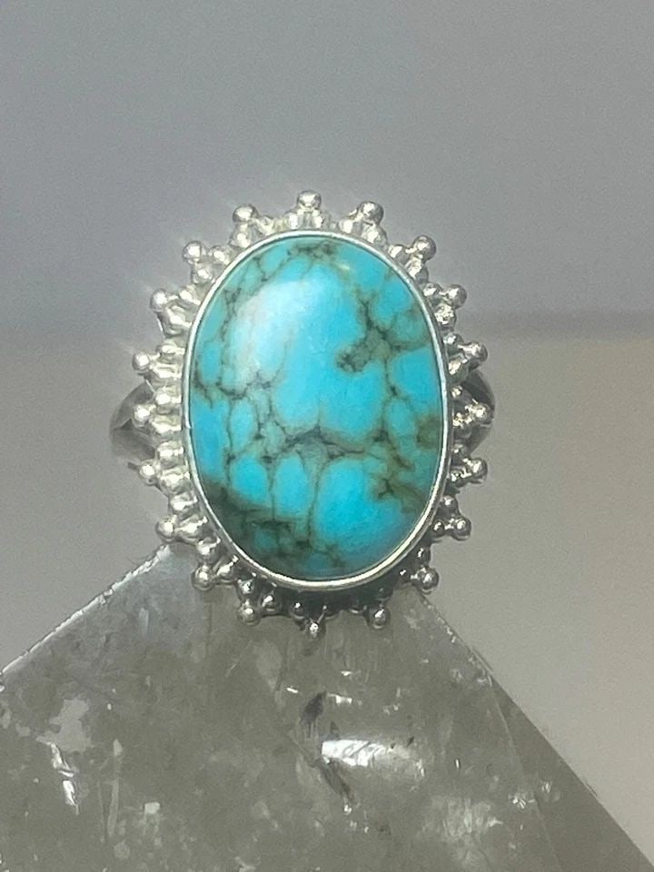 TURQUOISE RING SOUTHWEST STERLING SILVER WOMEN GIRLS: TURQUOISE RING SOUTHWEST STERLING SILVER WOMEN GIRLS Turquoise ring southwest sterling silver women girls Size 6 Weight 8.2g Length. 7/8" Width 5/8" Band Width 1/8"