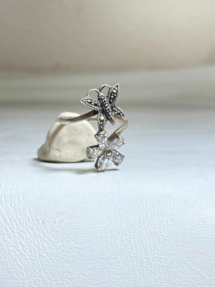 BUTTERFLY RING SIZE 7.75 FLOWER MARCASITES BAND STERLING SILVER WOMEN (1 of 2)