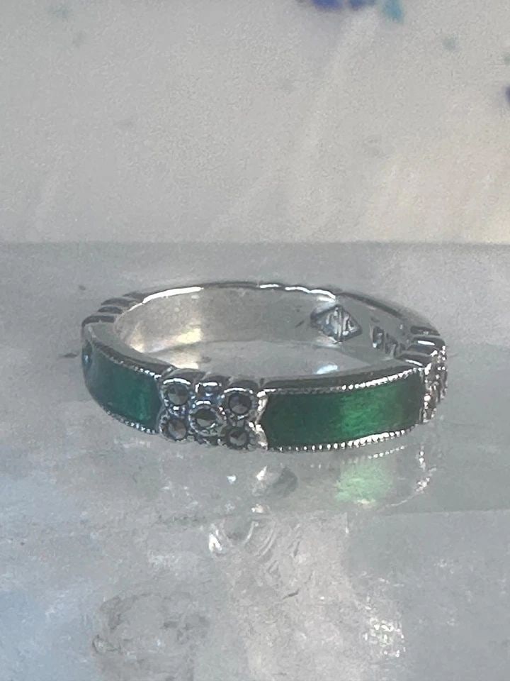VINTAGE JUDITH JACK RING MARCASITE GREEN BAND SIZE 6 STERLING SILVER WOMEN: VINTAGE JUDITH JACK RING MARCASITE GREEN BAND SIZE 6 STERLING SILVER WOMEN Vintage Judith Jack ring marcasite green band size 6 sterling silver women girls Size 6 Weight 3.6g Width 5/32"