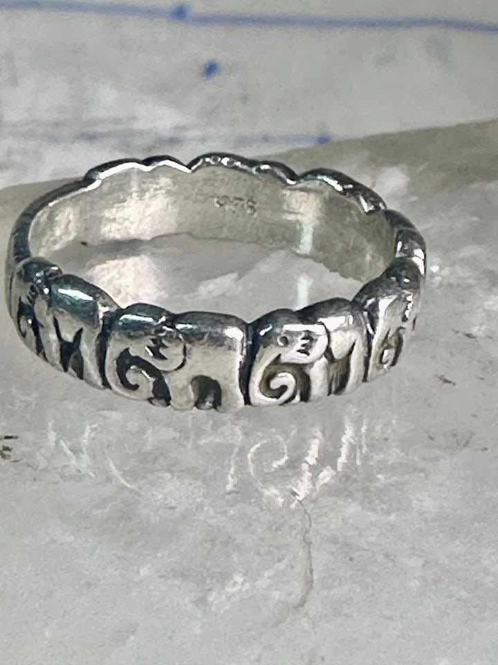 VINTAGE ELEPHANT RING ELEPHANTS BAND SIZE 7.50 STERLING SILVER WOMEN GIRLS (1 of 2)