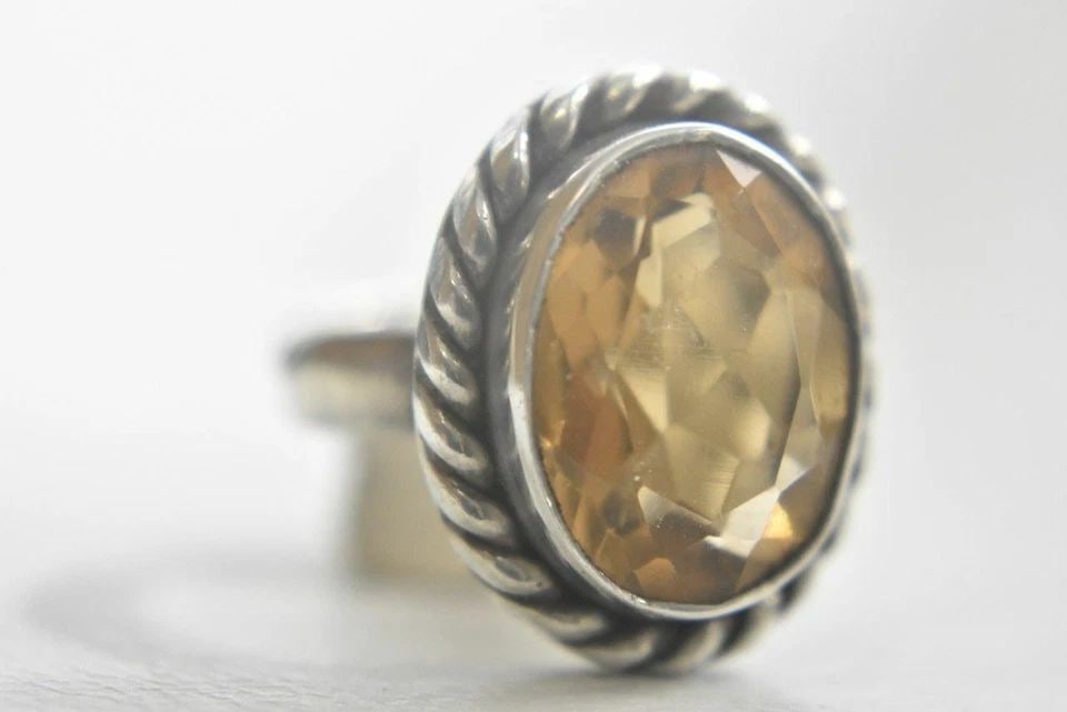 YELLOW RING TRIBAL ROPE DESIGN STERLING SILVER WOMEN SIZE 7.75: YELLOW RING TRIBAL ROPE DESIGN STERLING SILVER WOMEN SIZE 7.75 Yellow ring tribal rope design sterling silver women Size 7.75 Weight 9.7g Widest part of band 15/16" Thinnest part of band 5/32"