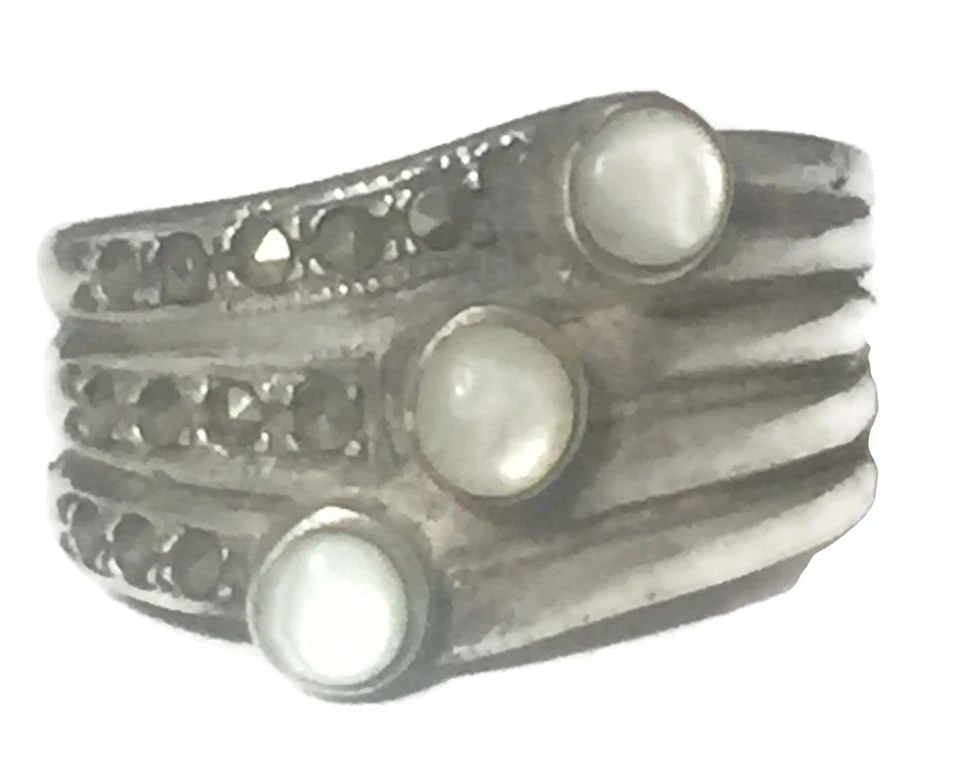 VINTAGE MARCASITE MOTHER OF PEARL MOP RING OR THUMB BAND SIZE 6.5 (1 of 2)
