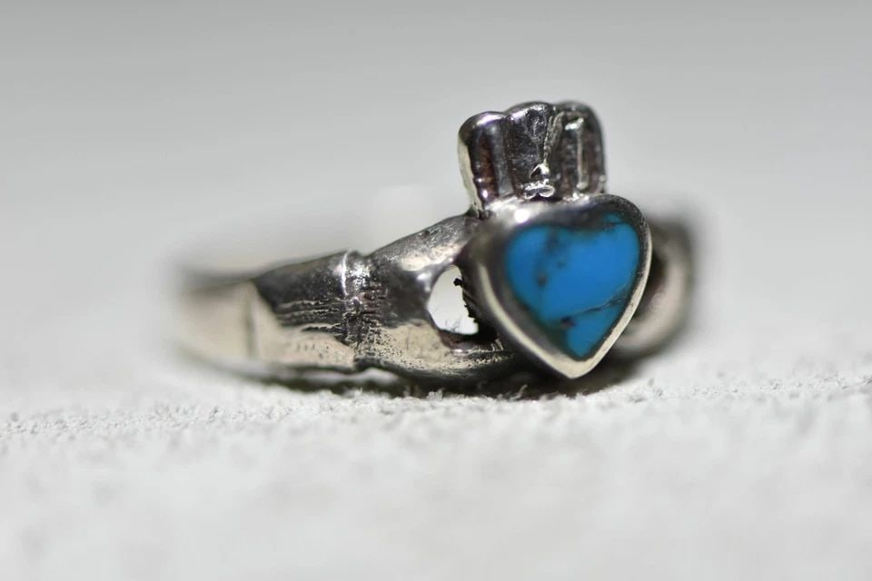 CLADDAGH RING LOVE FRIENDSHIP TURQUOISE STERLING SILVER WOMEN GIRLS (1 of 2)