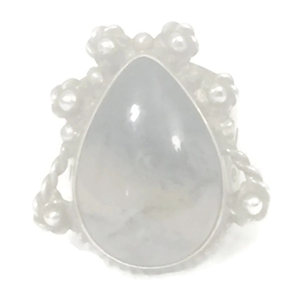 LABRADORITE RING VINTAGE SOUTHWEST BOHO STERLING SILVER SIZE 5.50 WOMEN: LABRADORITE RING VINTAGE SOUTHWEST BOHO STERLING SILVER SIZE 5.50 WOMEN Labradorite Ring Southwest Vintage Sterling Silver Size 5.50 Between a Size 5.50 & Size 5.75 Weight 12.4g Widest Part of Band 1"
