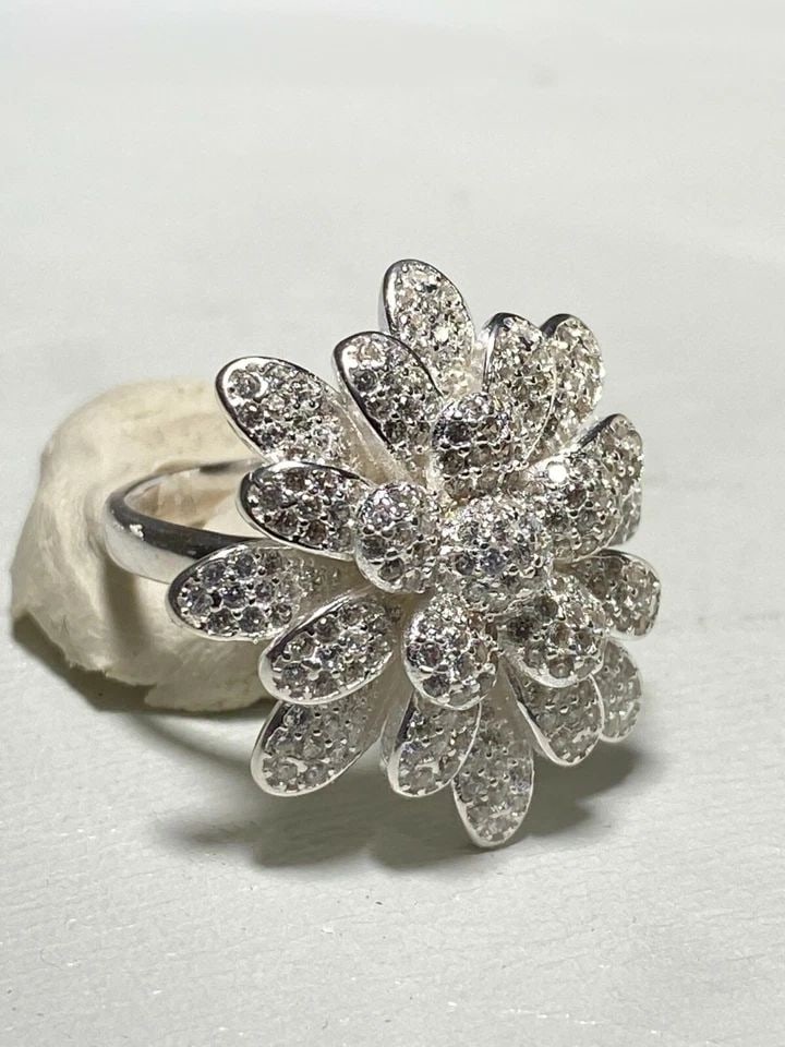 FLOWER RING FLORAL BURST CZ'S WOMEN GIRLS (1 of 2)