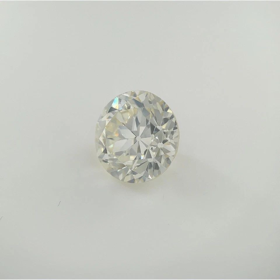 OLD EUROPEAN CUT ROUND 2.57 CARATS LOOSE DIAMOND SOLITAIRE - LIQUIDATION: OLD EUROPEAN CUT ROUND 2.57 CARATS LOOSE DIAMOND SOLITAIRE - Old European Cut Round 2.57 Carats Loose Diamond Solitaire - Description This is a genuine untreated 2.57 carats old European diamond. It i