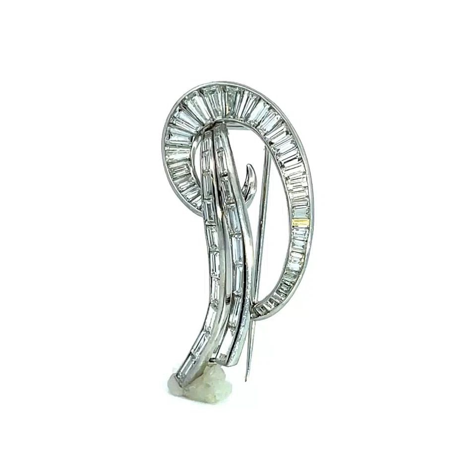 PLATINUM BROOCH 5.5CT BAGUETTE DIAMOND CURVED LOOP & RIBBON STYLE ESTATE (1 of 2)