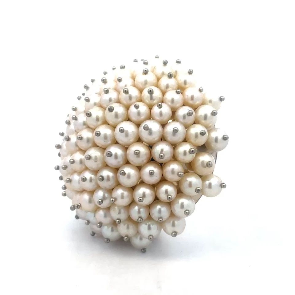 PEARLS GOLD BROOCH 14K WHITE 50MM DOME CLUSTER STYLE HANDMADE 47GR VINTAGE: This handmade brooch is a stunning piece of vintage jewelry featuring a cluster of round white pearls set in 14k white gold with a round frame base and each pearl has a fine bead top to create a more 