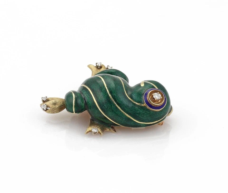 VINTAGE DIAMOND ENAMEL 14K GOLD 3D CHARMING FROG BROOCH/PIN LIQUIDATION!!: VINTAGE DIAMOND ENAMEL 14K GOLD 3D CHARMING FROG BROOCH/PIN !! Vintage Diamond Enamel 14k Gold 3D Charming Frog Brooch/Pin !! Description This is an adorable yellow gold, diamonds and enameled 3D frog