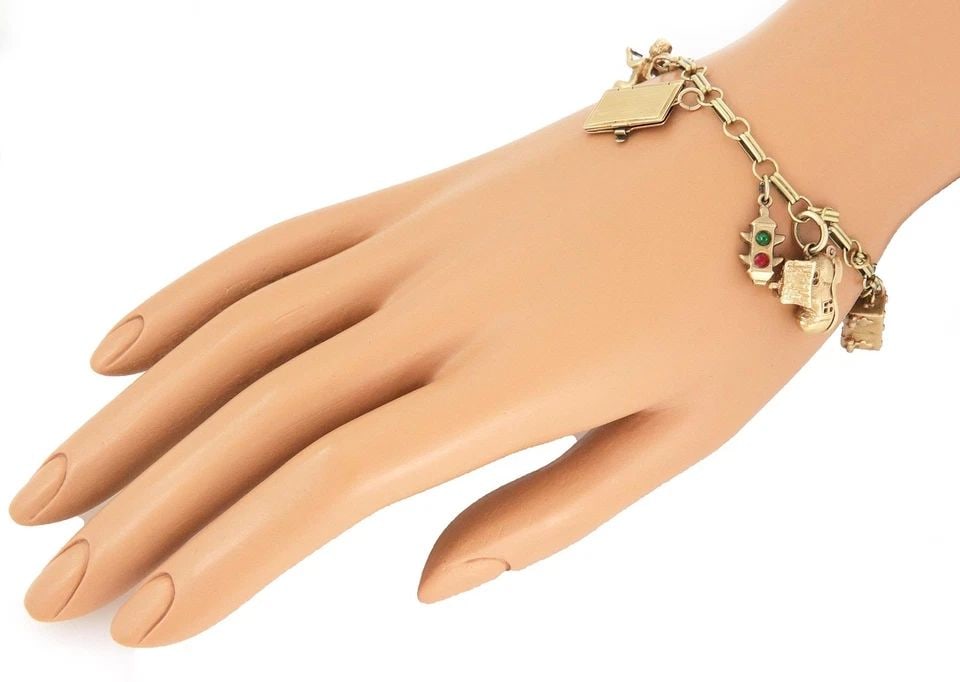 CHARMS CHAIN BRACELET VINTAGE 14K YELLOW GOLD 7 ASSORTED PENDANTS (1 of 2)