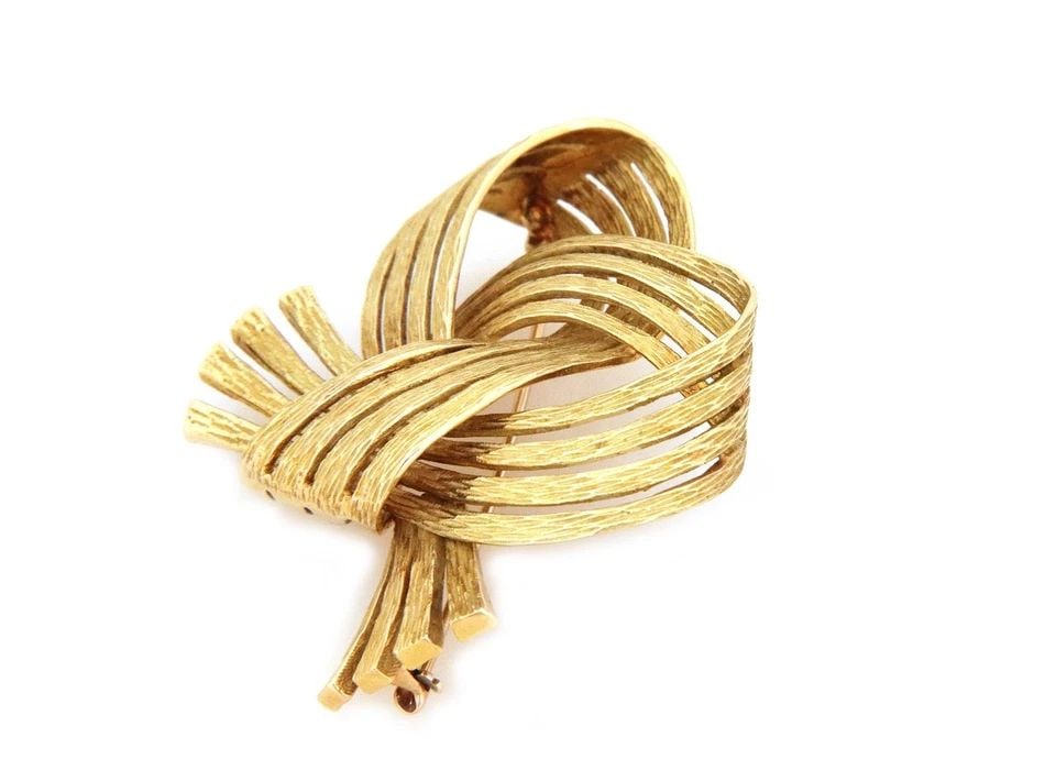 VINTAGE 18K YELLOW GOLD FANCY RIBBON BOW PIN - LIQUIDATION! (1 of 2)