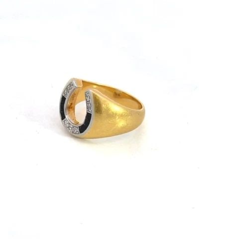 DIAMOND 18K GOLD HORSESHOE RING YELLOW GOLD & PLATINUM ART DECO ANTIQUE: DIAMOND 18K GOLD HORSESHOE RING YELLOW GOLD & PLATINUM ART DECO ANTIQUE This is an antique Art Deco ring, it is crafted from 18k yellow gold featuring an open style horseshoe decorated with 3 section 
