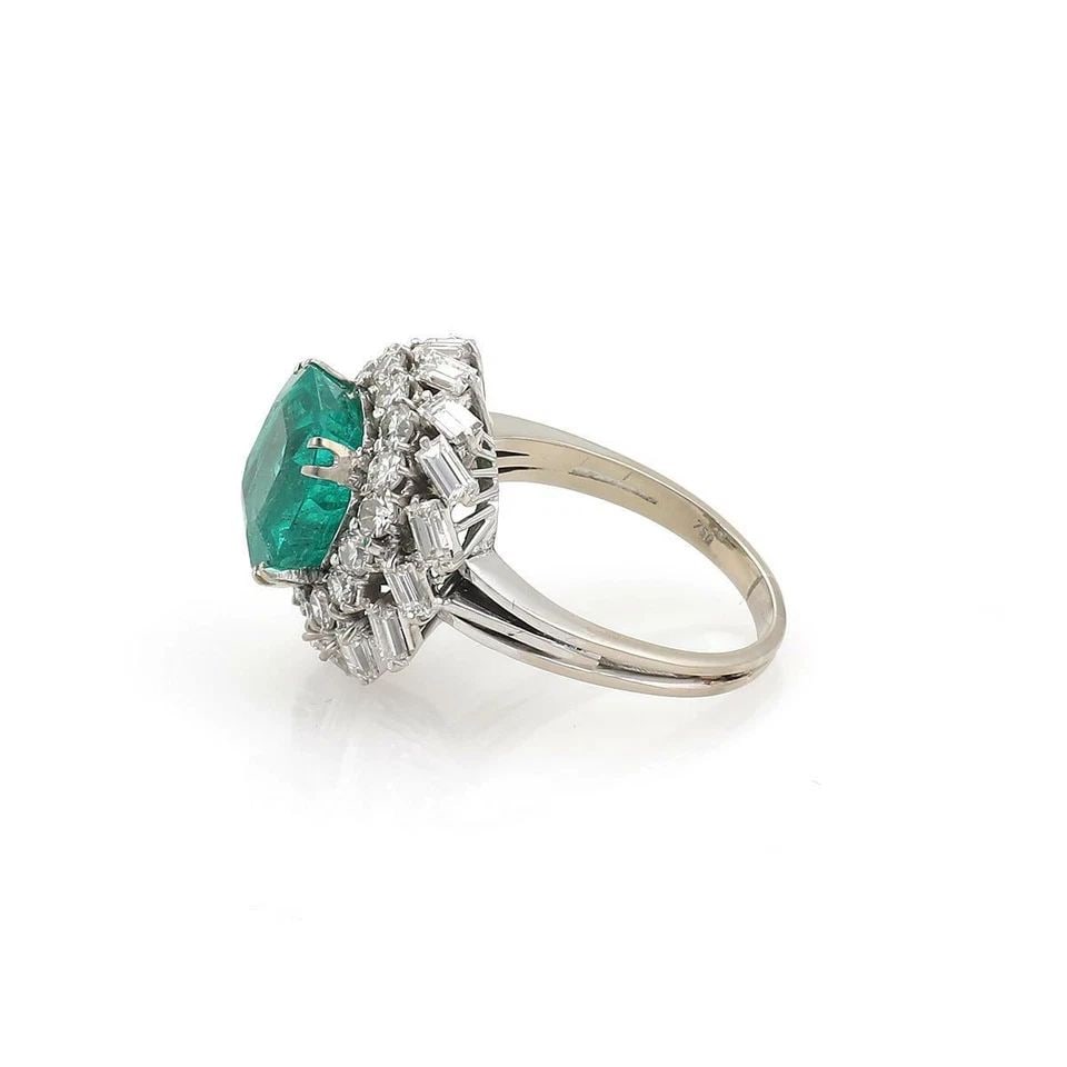 DIAMOND RING W/GREEN GEMSTONE 18K WHITE GOLD COCKTAIL STYLE SIZE 7 (1 of 1)