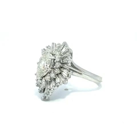 PLATINUM DIAMOND BALLERINA RING 2.60CT 3 TIER PEAR SHAPE SOLITAIRE (1 of 1)