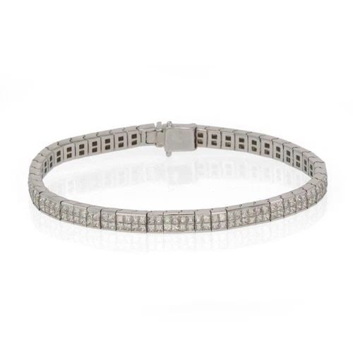 H. STERN 7.10CT PRINCESS CUT DIAMOND 18K WHITE GOLD 5MM TENNIS BRACELET: H. STERN 7.10CT PRINCESS CUT DIAMOND 18K WHITE GOLD 5MM TENNIS BRACELET H. Stern 7.10ct Princess Cut Diamond 18k White Gold 5mm Tennis Bracelet Description This is a gorgeous authentic tennis bracelet