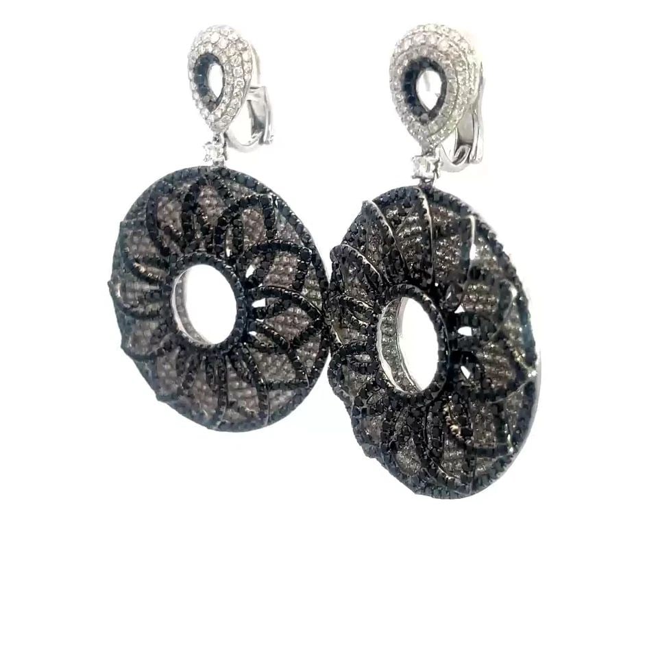 BLACK & WHITE DIAMOND GOLD EARRINGS 2D ILLUSION ROUND FLORAL DANGLE STYLE (1 of 1)