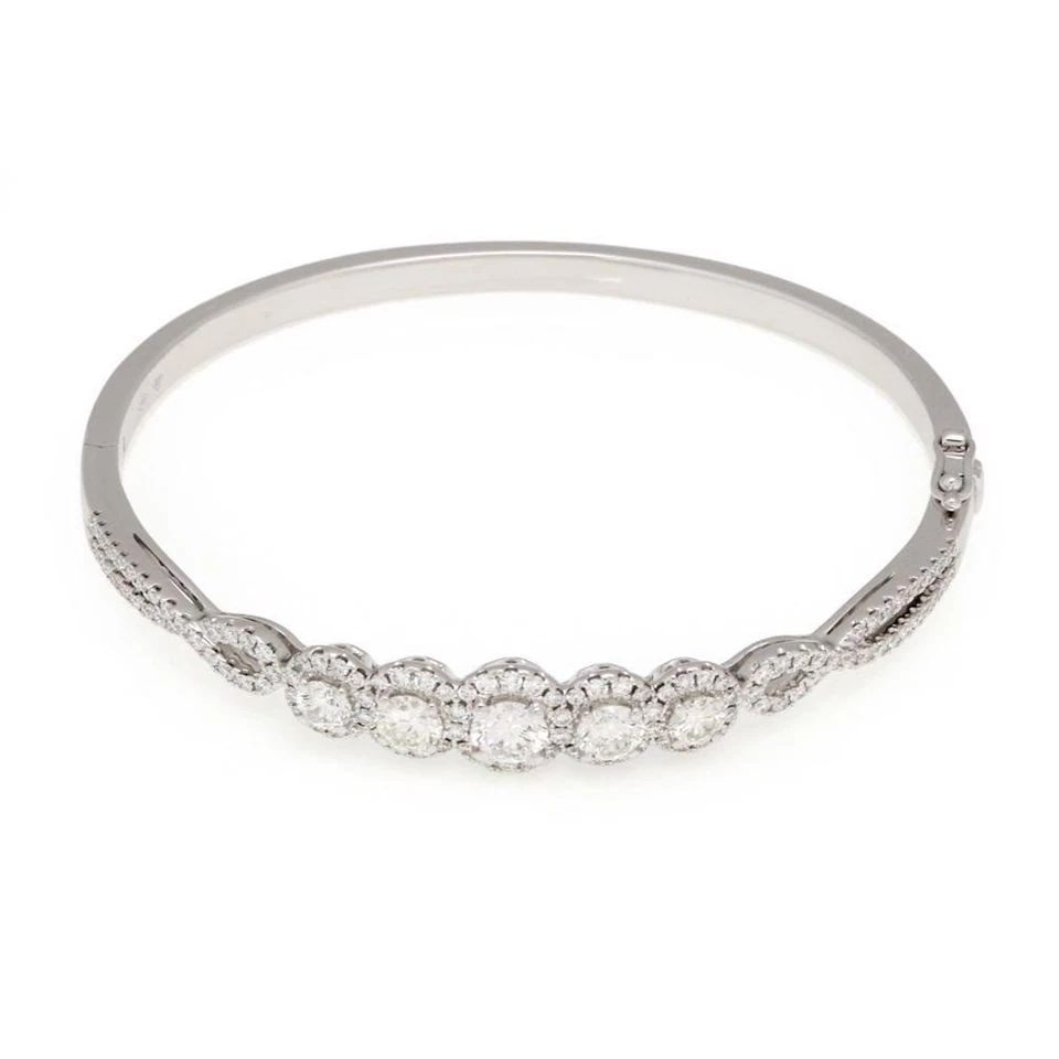 MODERN 2.30CT DIAMOND 18K WHITE GOLD ROSETTE BANGLE BRACELET? (1 of 2)