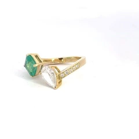 18K DIAMOND EMERALD 2 STONE RING 2.65CT YELLOW GOLD OPEN TOP CUFF NEW: 18K DIAMOND EMERALD 2 STONE RING 2.65CT YELLOW GOLD OPEN TOP CUFF NEW This NEW 18k yellow gold ring is gorgeous, it features an open top cuff ring with small round cut diamonds along the shank, one en