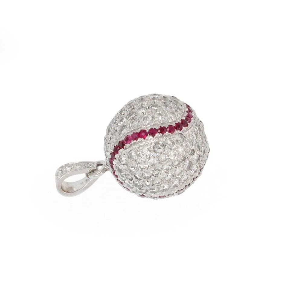 DIAMOND RUBY BASEBALL CHARM GORGEOUS 6.50CPENDANT 14K WHITE GOLD: DIAMOND RUBY BASEBALL CHARM GORGEOUS 6.50CPENDANT 14K WHITE GOLD Gorgeous 6.50ct Diamond Ruby 14k White Gold Baseball Charm Pendant Description This is a stunning pendant, iconic in its design featuri